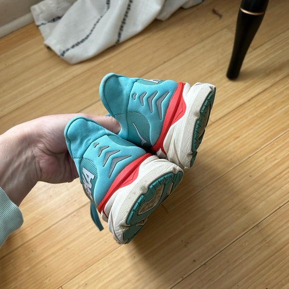 Outdoor Voices x Hoka Clifton 8 Aquarelle/Eggshell Blue Sz 8.5 - Picture 4 of 4